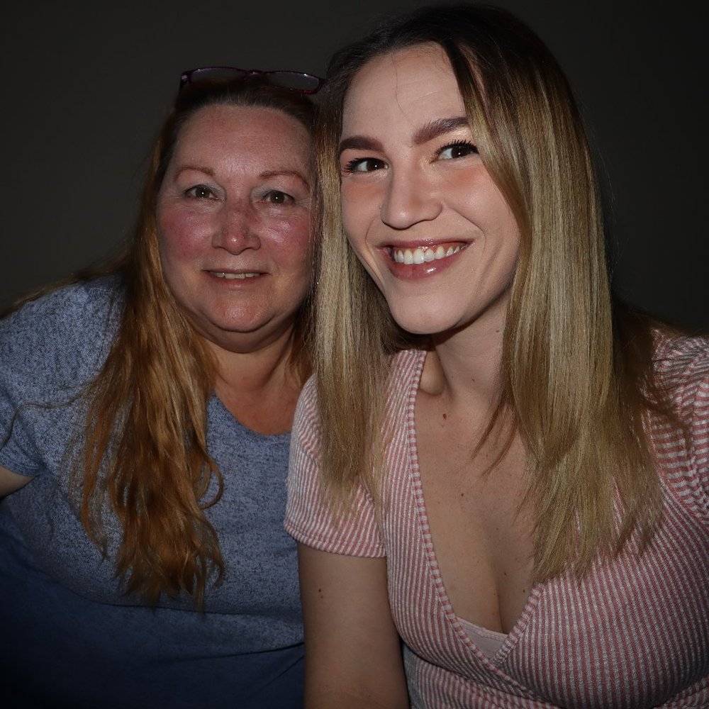 Meet your Posher, Mara